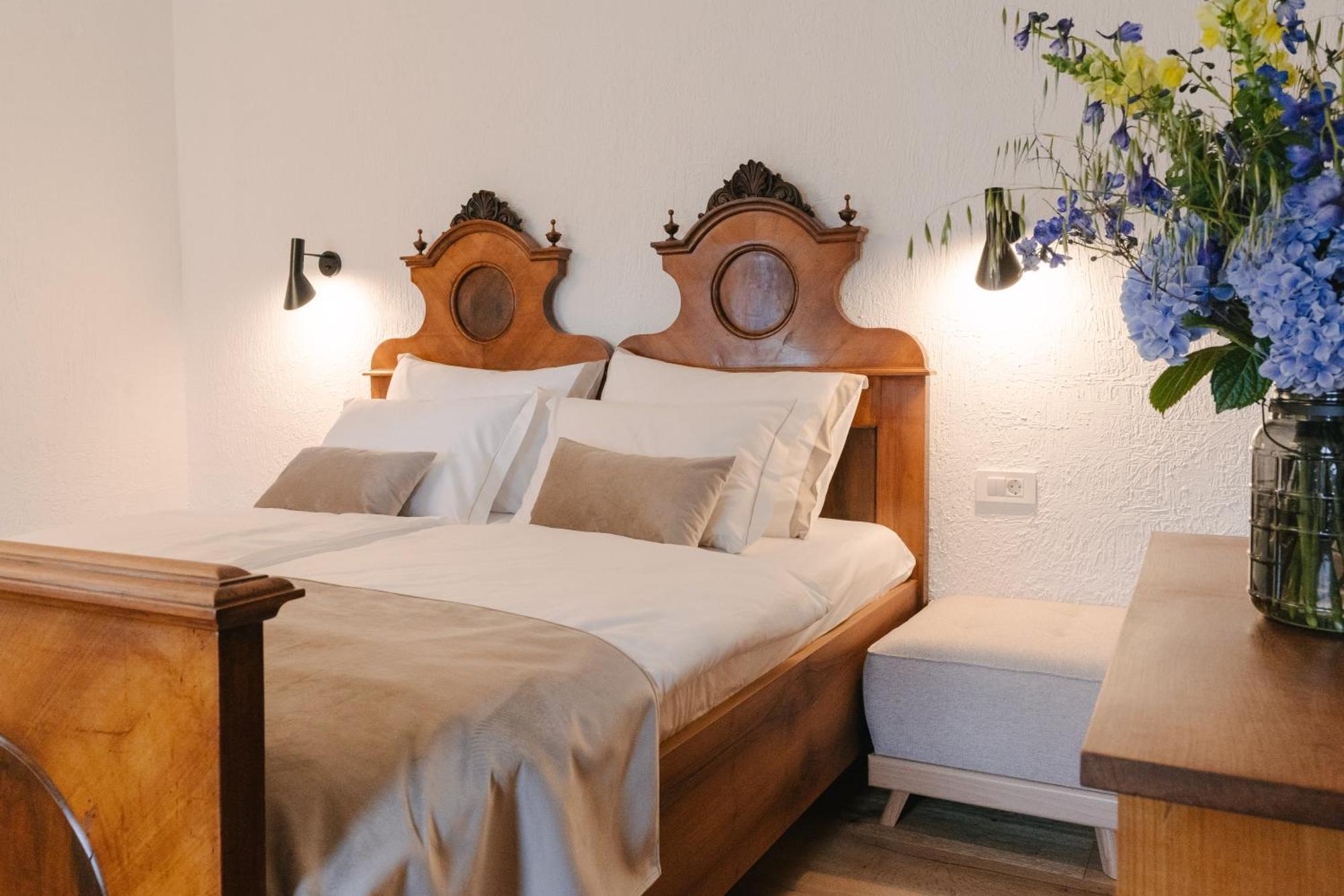 Pira Hotel 波斯托伊纳 外观 照片